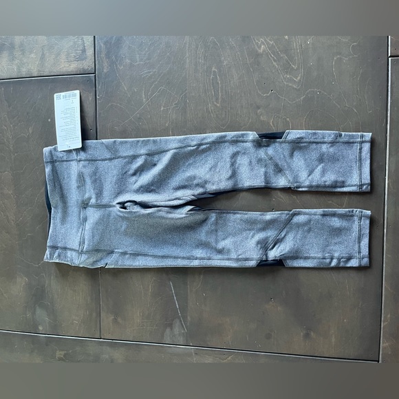 These lululemon pace rival crop 22” have never been worn! - Picture 5 of 5